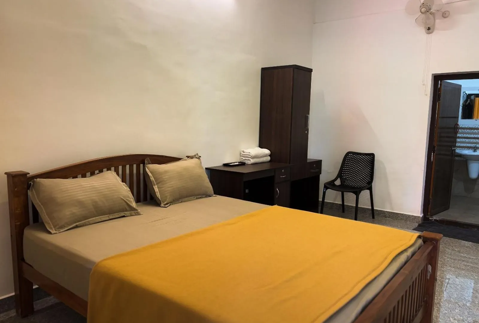 Eco Hills Private Pool Villa Munnar